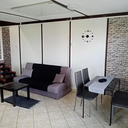 Karesz Nyaralohaz 펜션 *