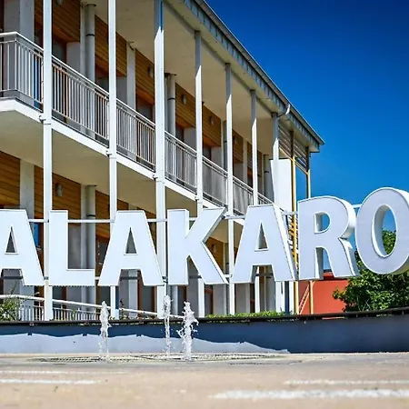 Tatil Evi Karesz Nyaralohaz *