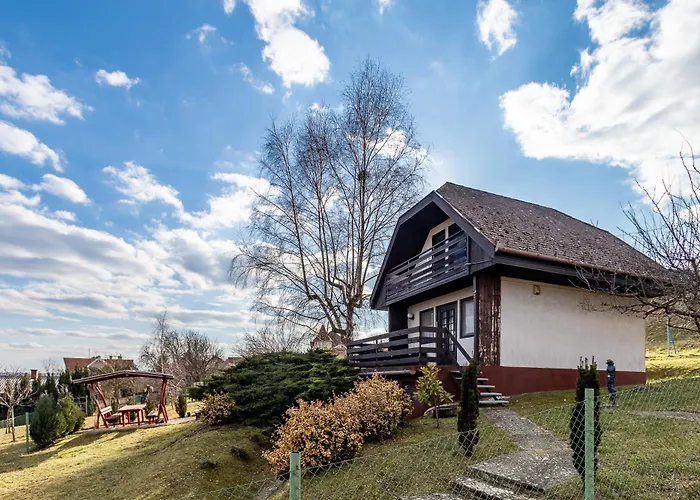 Karesz Nyaralohaz בית נופש